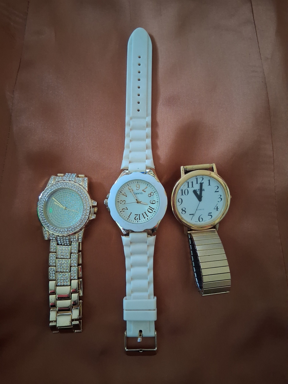 White Silicone Strap Watch - Classic Analog Everyday Wear